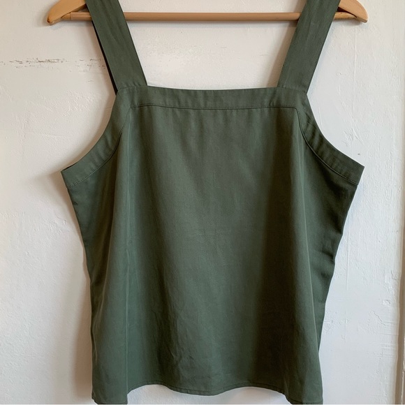 Banana Republic green tencel square neck tank top Medium - Picture 6 of 8